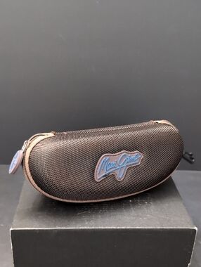 Maui Jim Brown Clamshell Hardcase Zippered Sunglasses Case.
